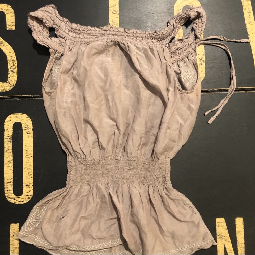 Flowy Cinched Blouse - Picture 3 of 3